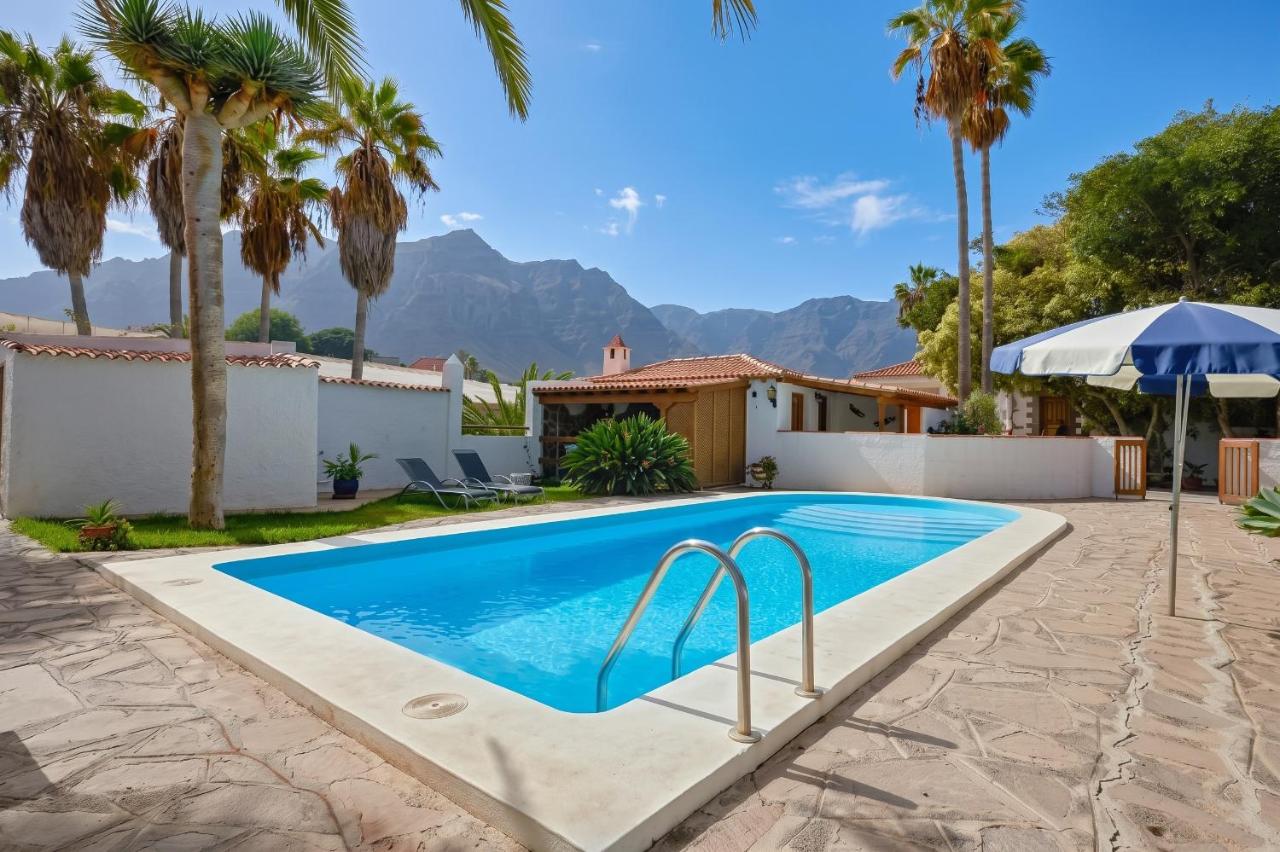 Charming House with Pool in Buenavista del Norte - Chambres d'hôtes Buenavista del Norte