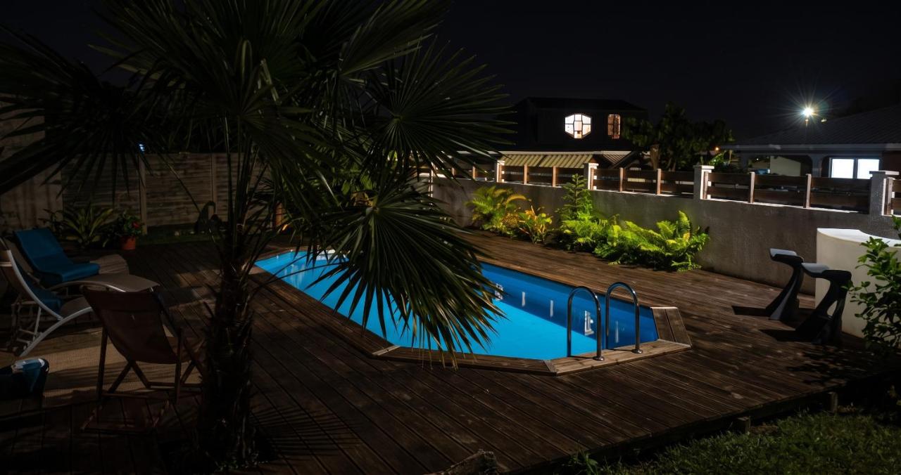 Studio accueillant à Baie Mahault, 22 m², piscine partagée. - B&B Baie-Mahault