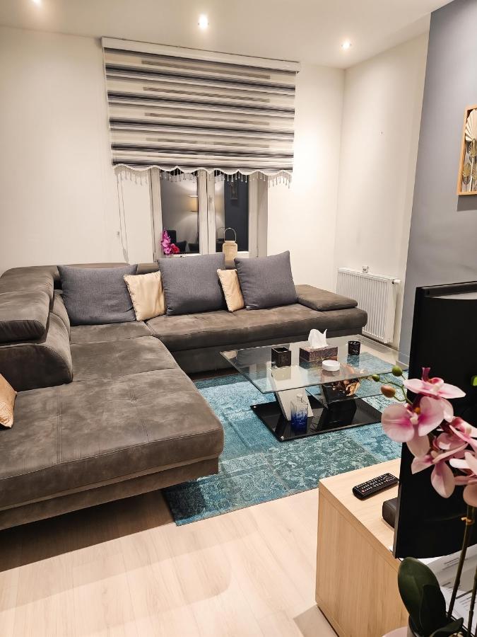 Bright apartment with 2 bedrooms in Herstal - Ferienwohnung Herstal