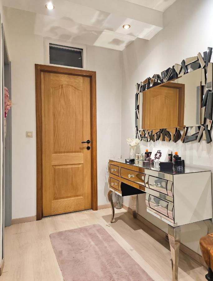 Bright apartment with 2 bedrooms in Herstal - Ferienwohnung Herstal