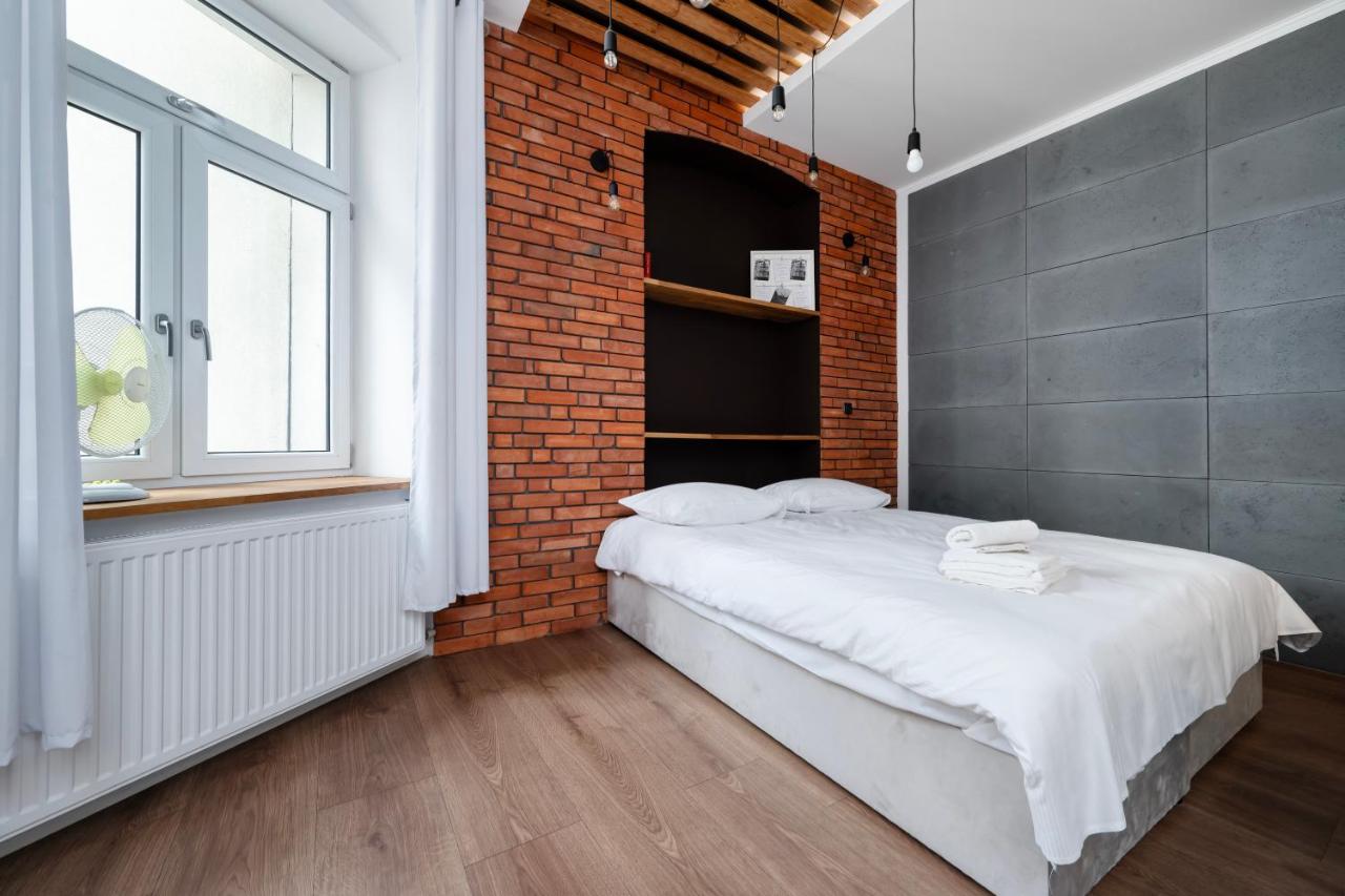 Legionów Central Studios by BookingHost - Bed and Breakfast Łódź