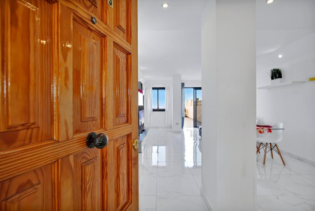 Hard Rock apartment with garage on the adeje cost - B&B Playa Paraiso