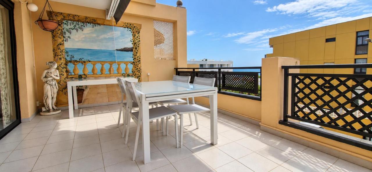 Sunny Sunset Terrace by Dream Homes Tenerife - B&B Puerto Santiago