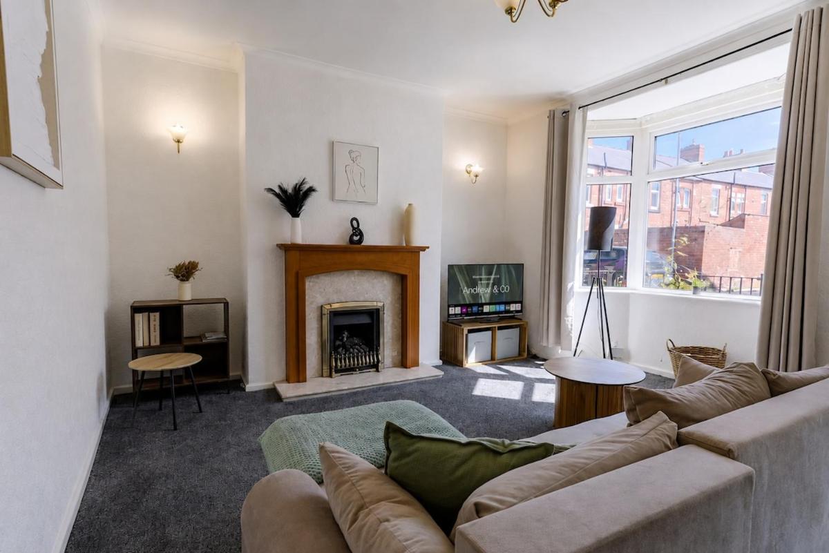 2 Bed House - Sleeps up to 6 - B&B Darlington
