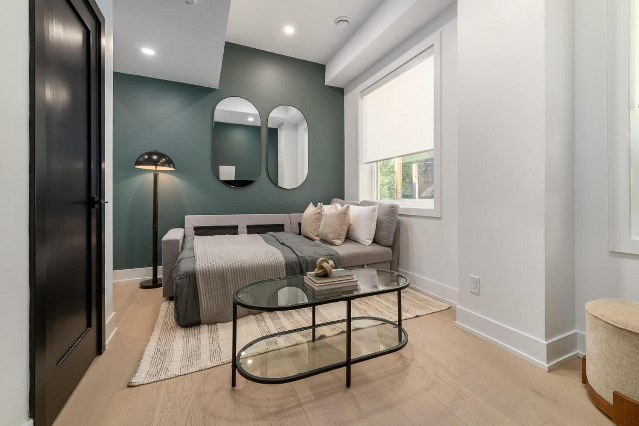 Modern West End 1BR Walk to Queen West & Lake - Chambres d'hôtes Toronto
