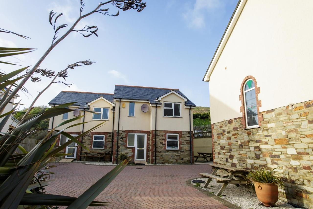 B&B Newquay - Tregurrian Villas - Bed and Breakfast Newquay