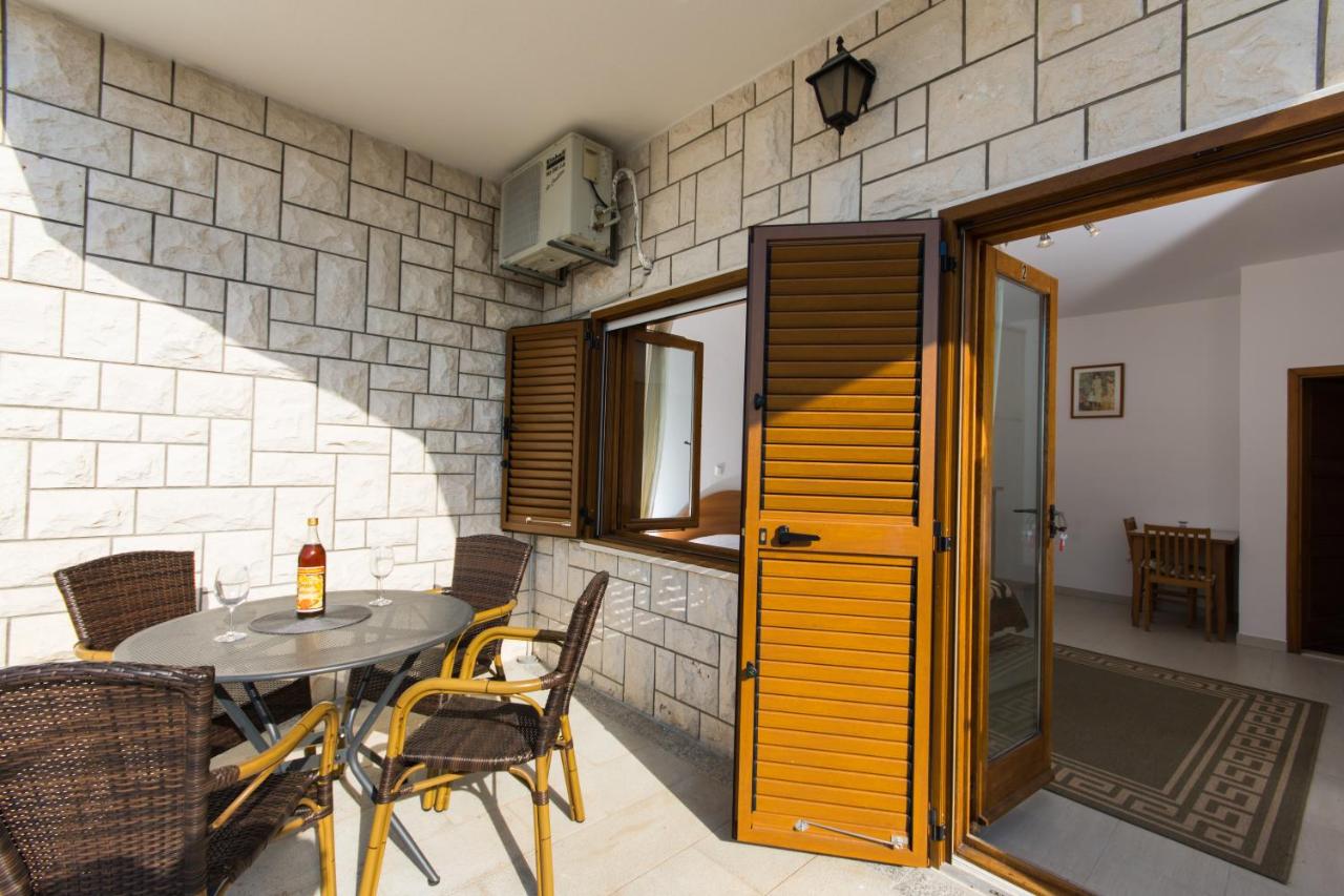 Studio Apartment with Sea View