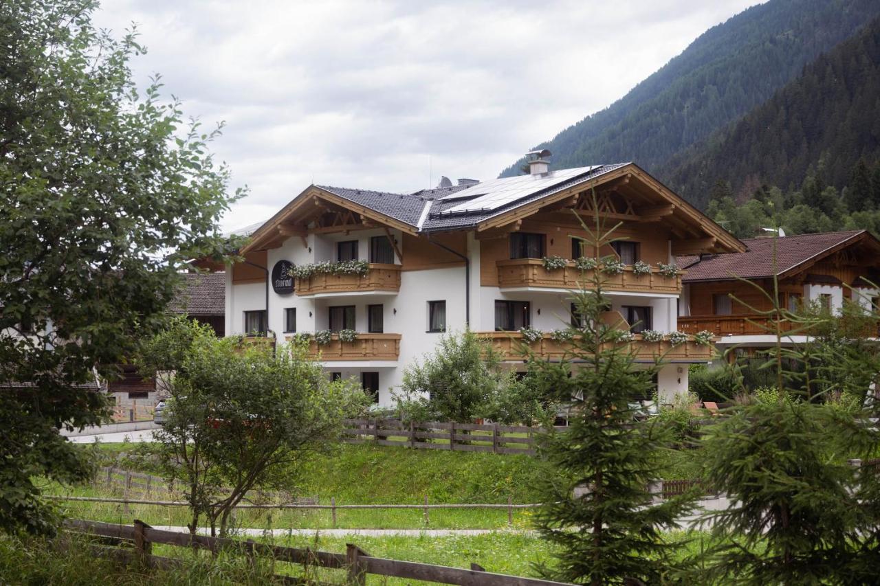 stoanmandl Wohlfühlappartements - Bed and Breakfast Neustift im Stubaital
