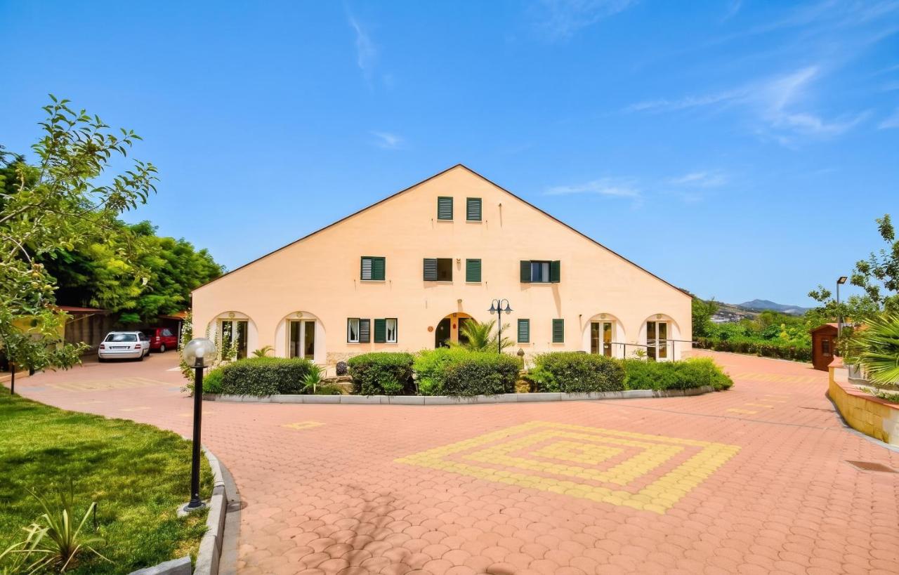 Refined Villa in Enna with Private Pool - Bed and Breakfast Enna