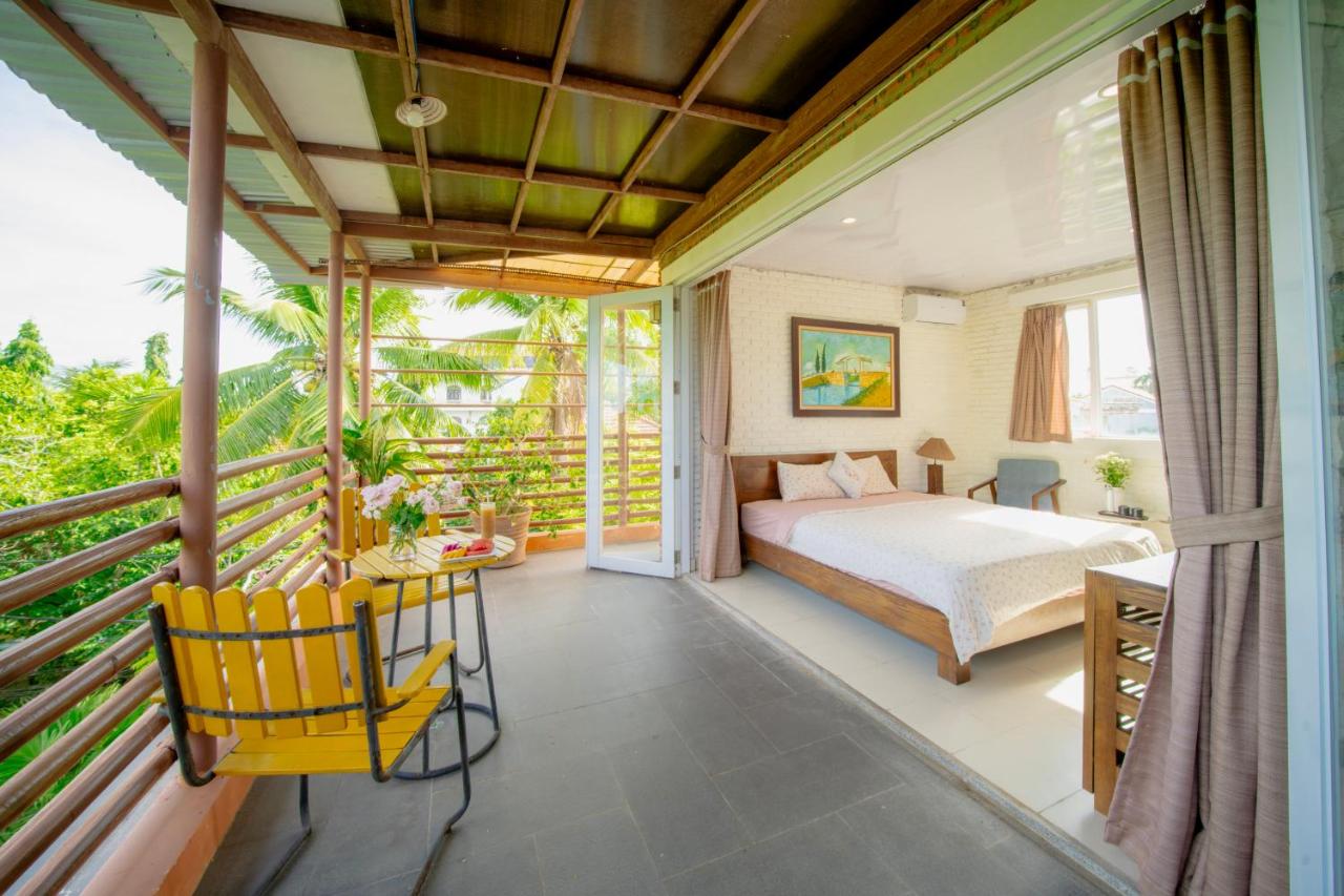Chambre Lit King-Size - Vue sur Piscine 