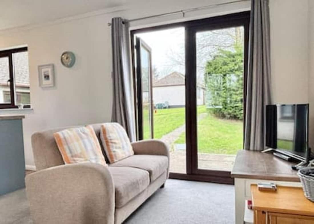 Kenegie View, Bright & Vibrant 2-Bedroom with Shared facilities on site! - Ferienwohnung Gulval