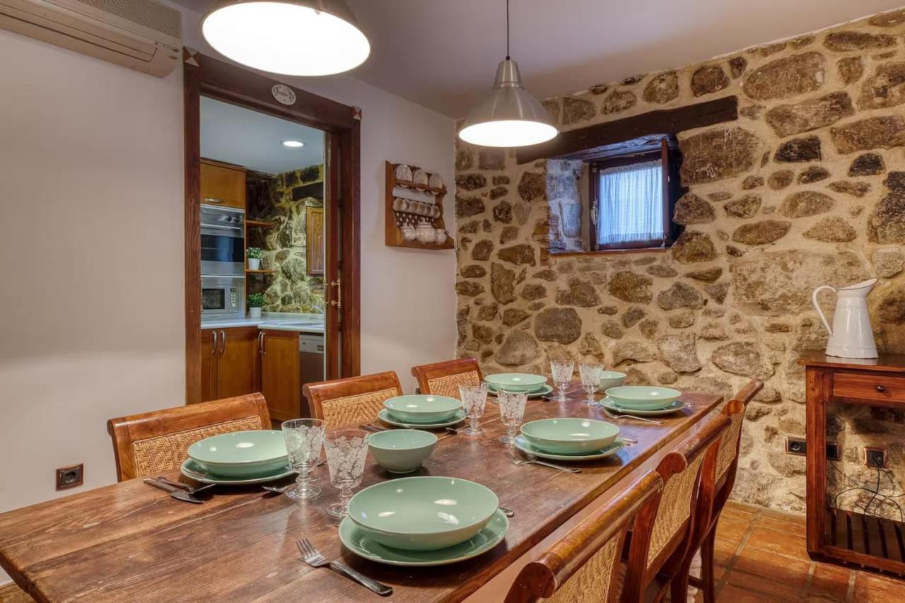 Antigua posada con baños en suite - El Reloj - B&B Piedralaves