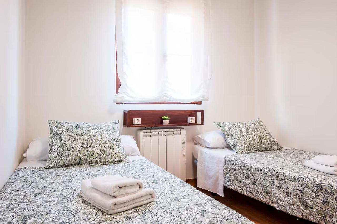 Casita rústica con patio y chimenea - El Cabildo - B&B Piedralaves