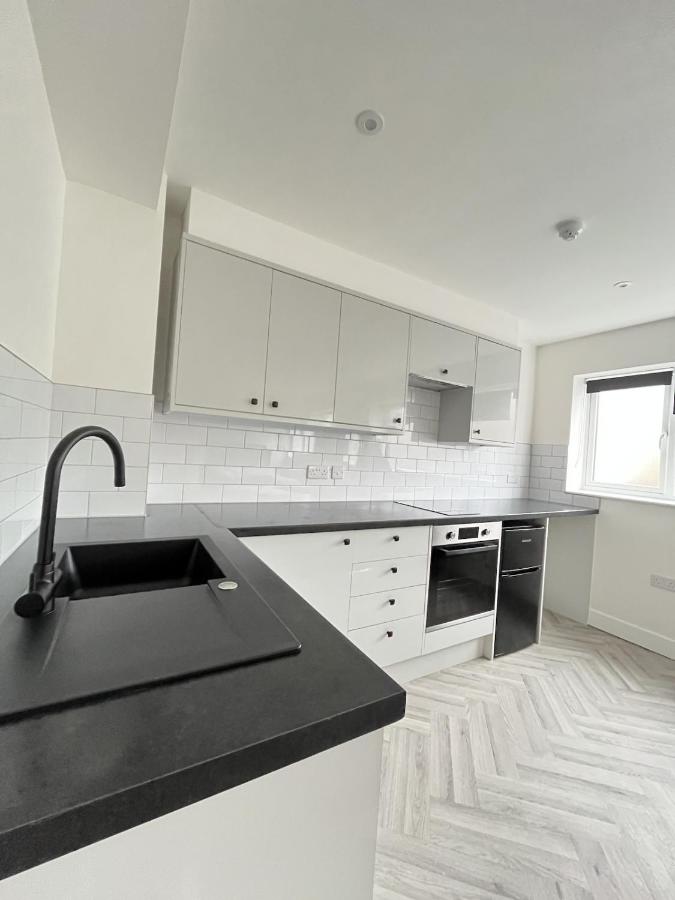 Central Maidstone Contractor Studio M5 - B&B Maidstone