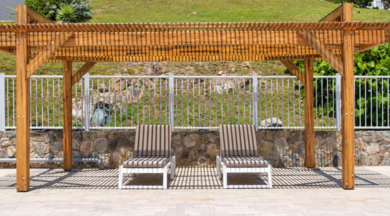 Grand Studio avec piscine - Bed and Breakfast Cul-de-Sac