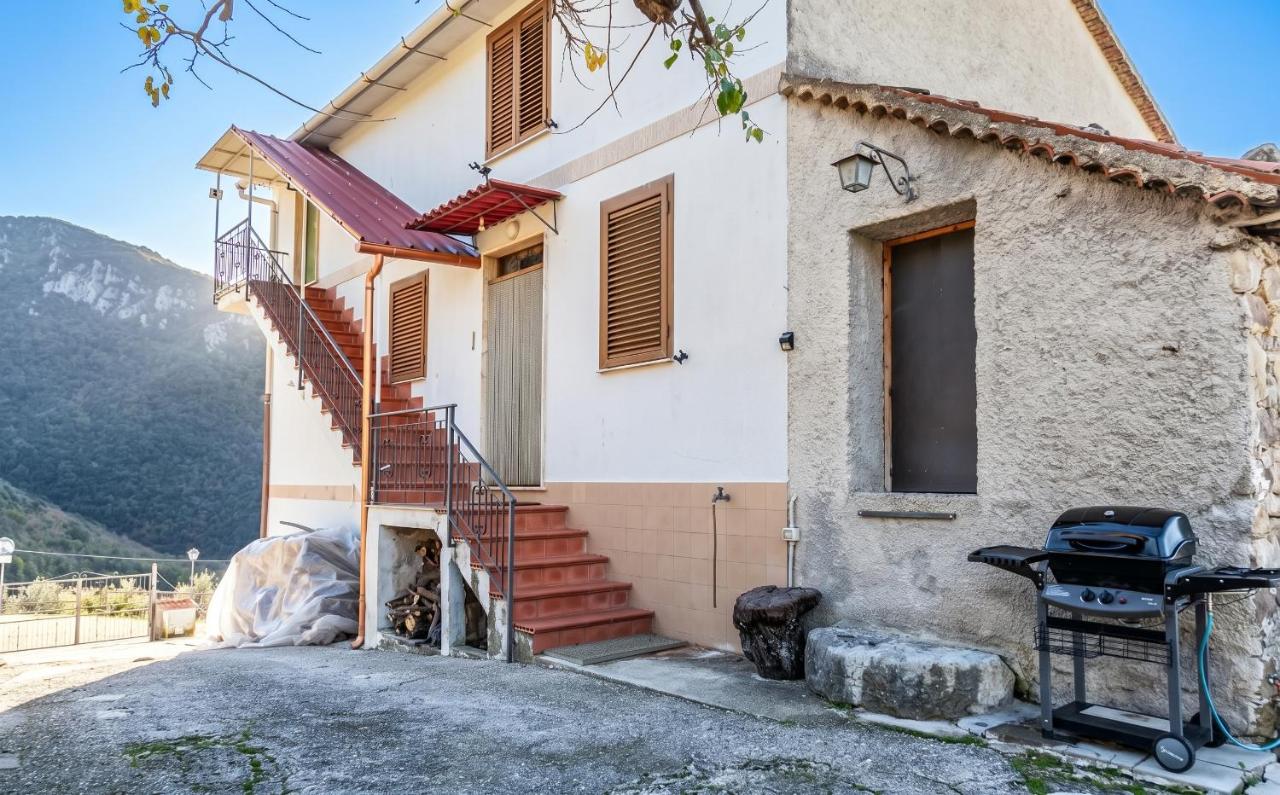 Charming House in Laurino with Mountain View - B&B Laurino
