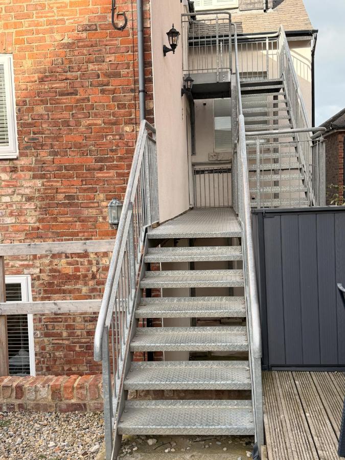 Smugglers - Seafront - Balcony - Sea Views - Parking & EV - B&B Saltburn-by-the-Sea