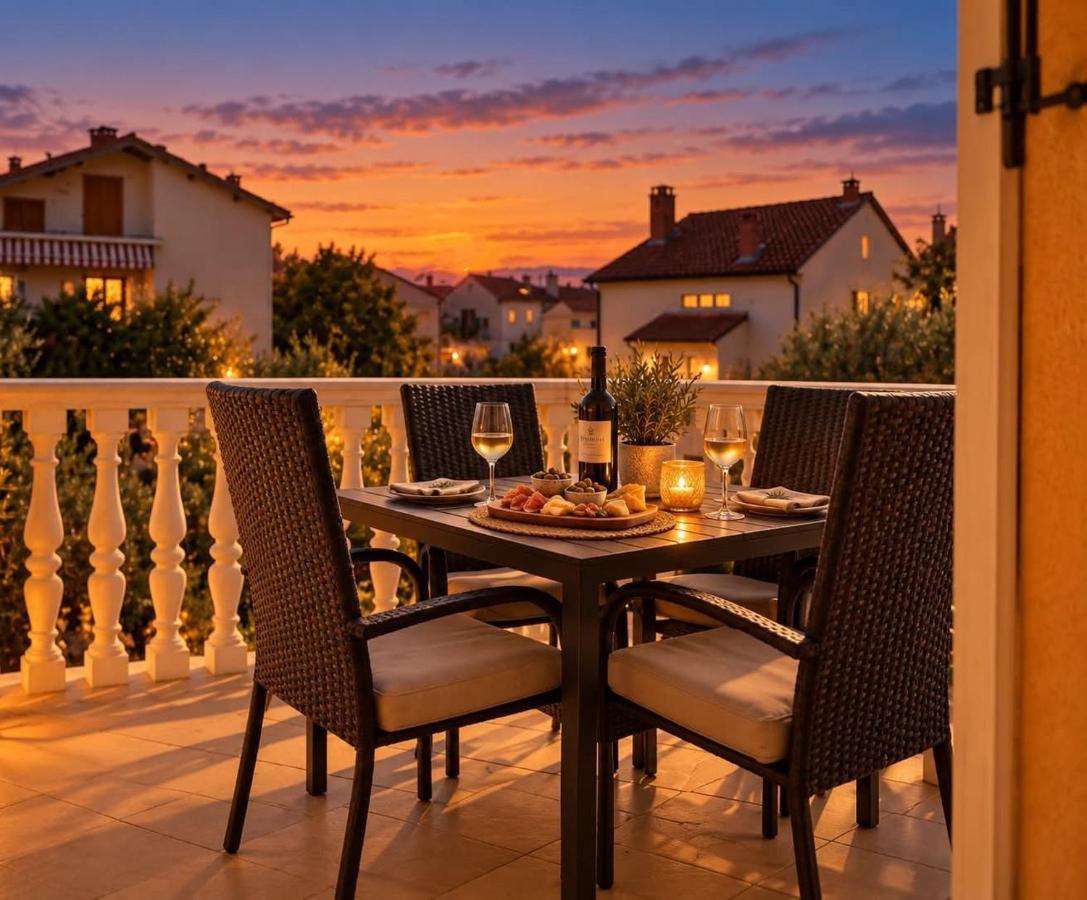 ULA LA - Stylish Boutique Apartment & Free Private Parking - B&B Umago