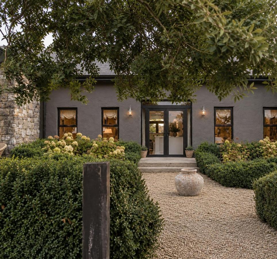 Unique Luxury Stay on Private Organic Farm in the Burren - Ferienwohnung Corofin
