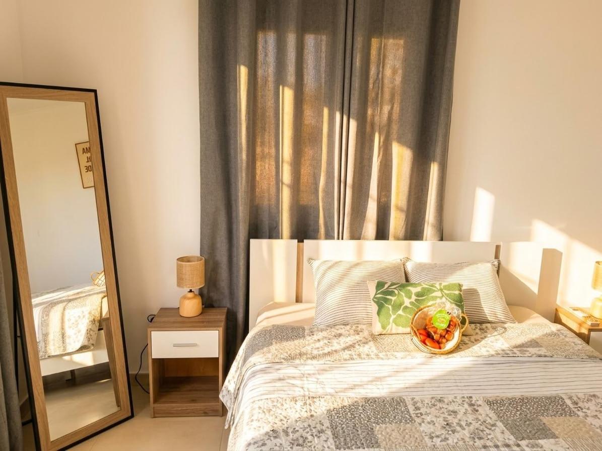 Private room Ponta do sol the best sunset spot - B&B Ponta do Sol