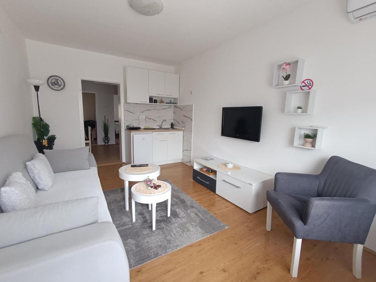 Apartman LISA - Ferienwohnung Niš