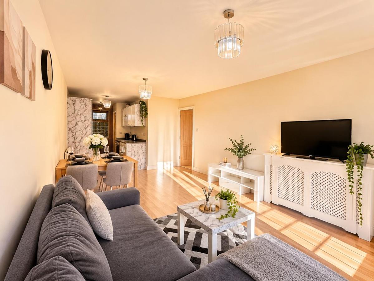 Cozy 2bed near Canary Wharf, O2 & Excel - Bed and Breakfast Londen