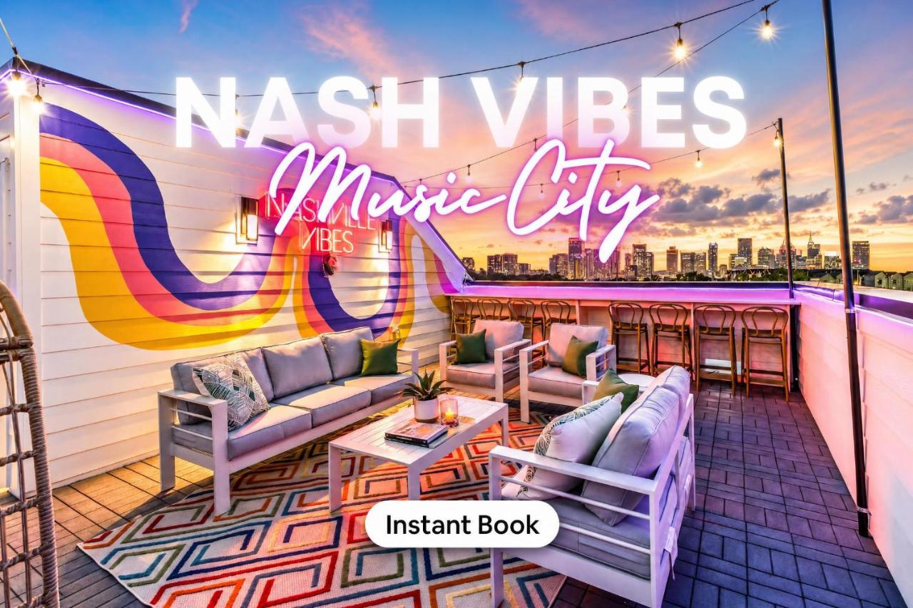 Game Room & Rooftop Deck at Downtown Nashville - Bed and Breakfast Nashville