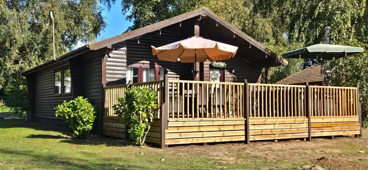 Bunting Lodge, 21 Duck Lake - B&B Tattershall