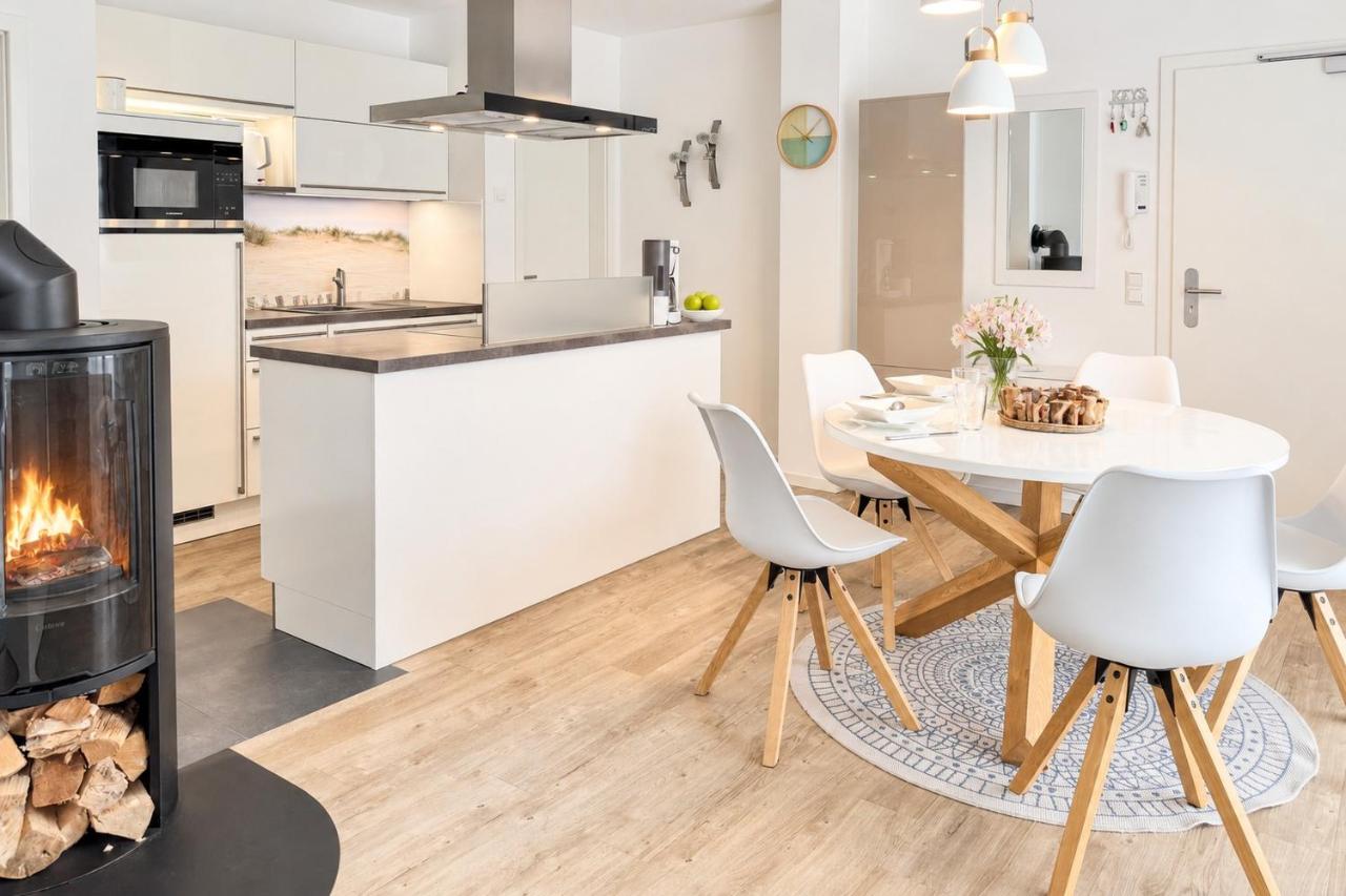 Sterntaucher 04 - B&B Ostseebad Prerow