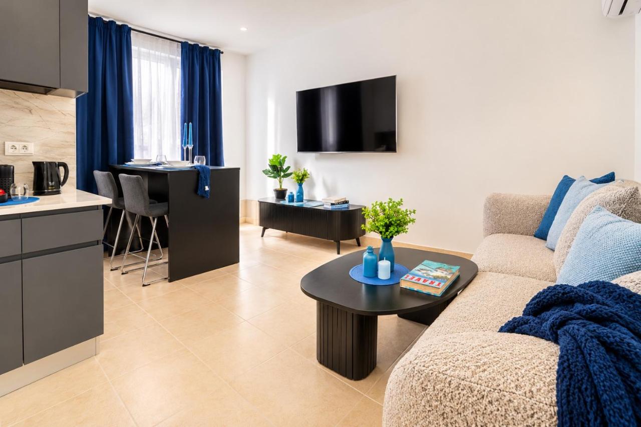 Navy Luxury Apartment - B&B Netanya