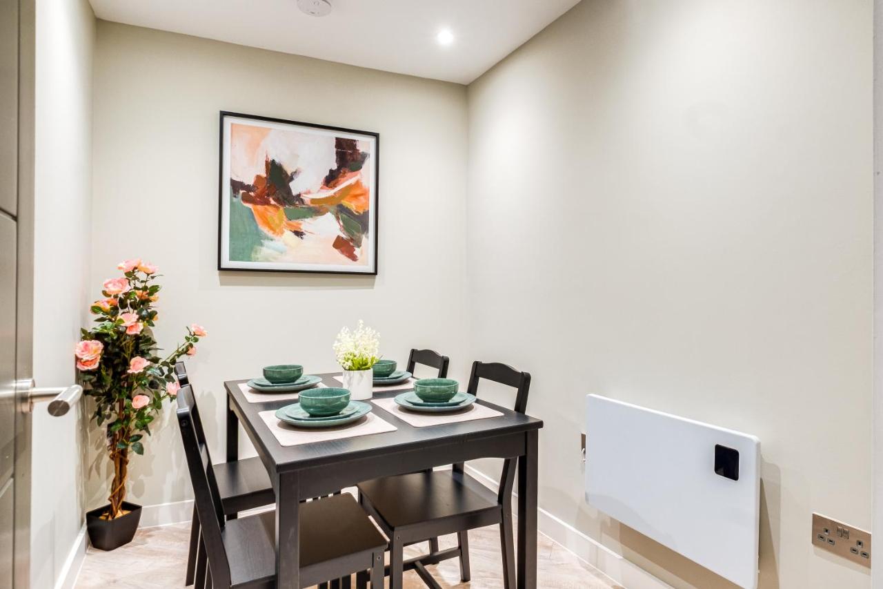 Stylish 1-Bed Apartment in Digbeth near Bullring - B&B Birmingham