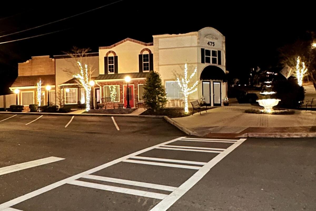 Haven at Hazel Downtown Bungalow - B&B Demorest