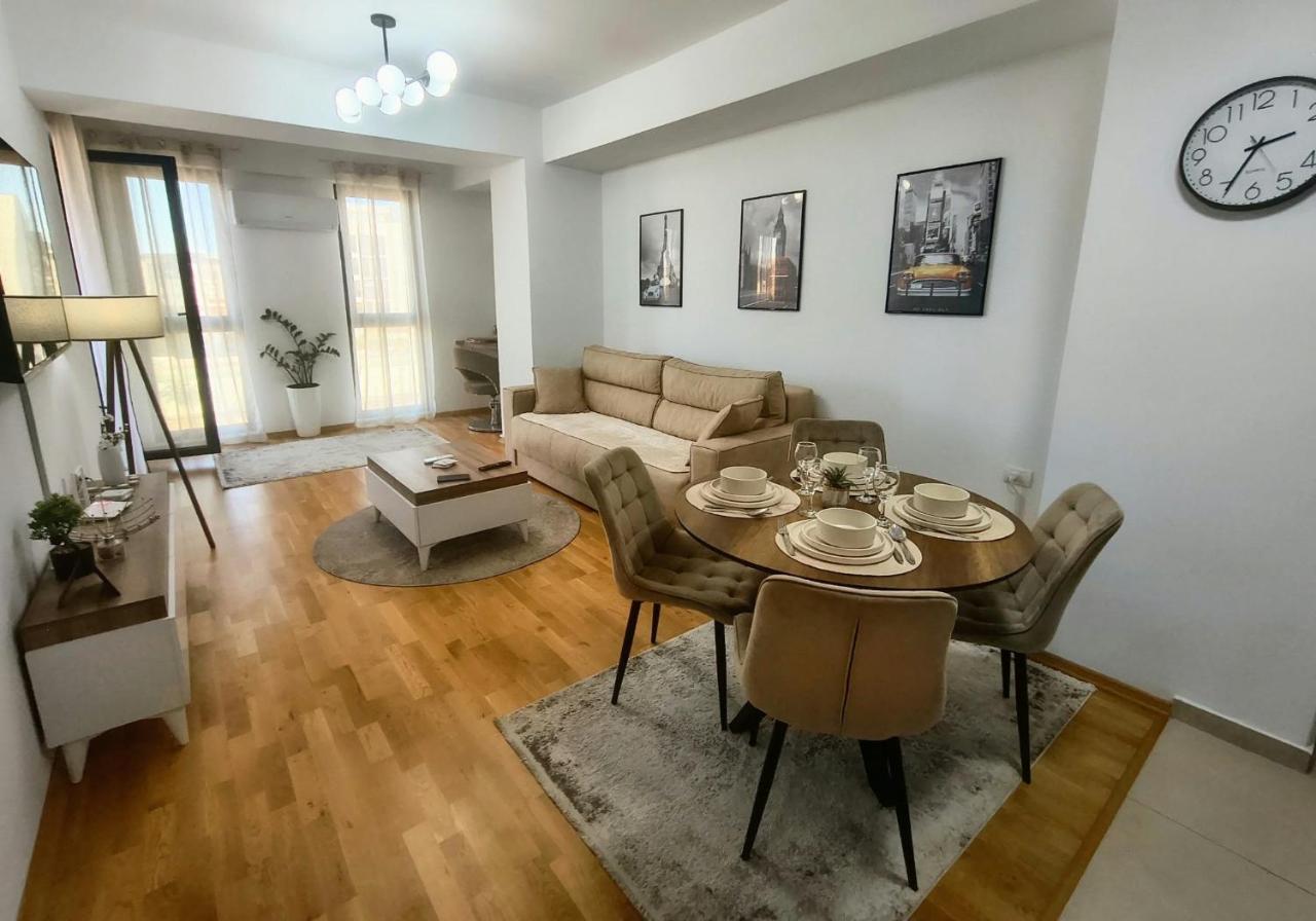 The V Apartment 2 - B&B Skopje