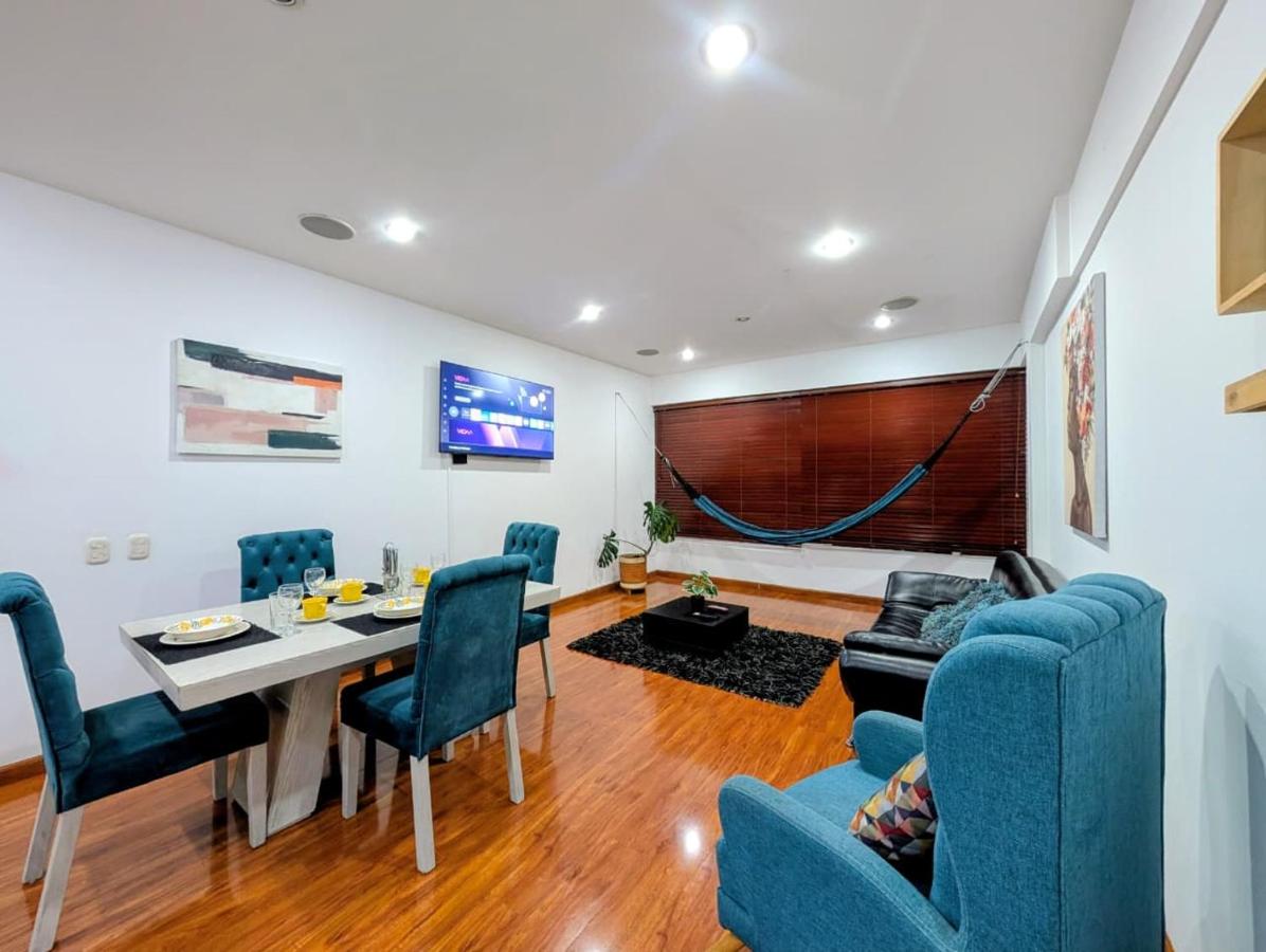 Spacius 2BR Apartment with Workspace in Chicó Reservado - B&B Bogotá