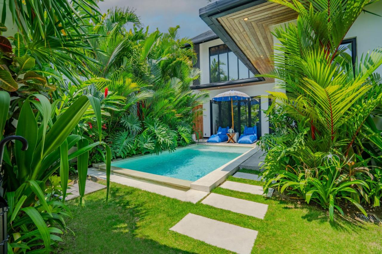Seminyak Villa 2 BR - Private Pool & Rooftop - B&B Seminyak