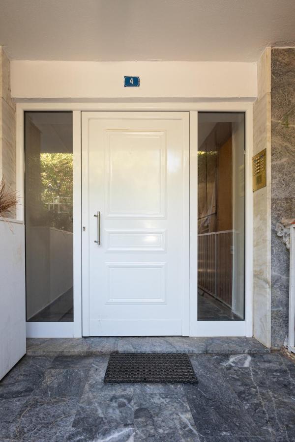 Azure Nest Saronida - Ferienwohnung Saronída