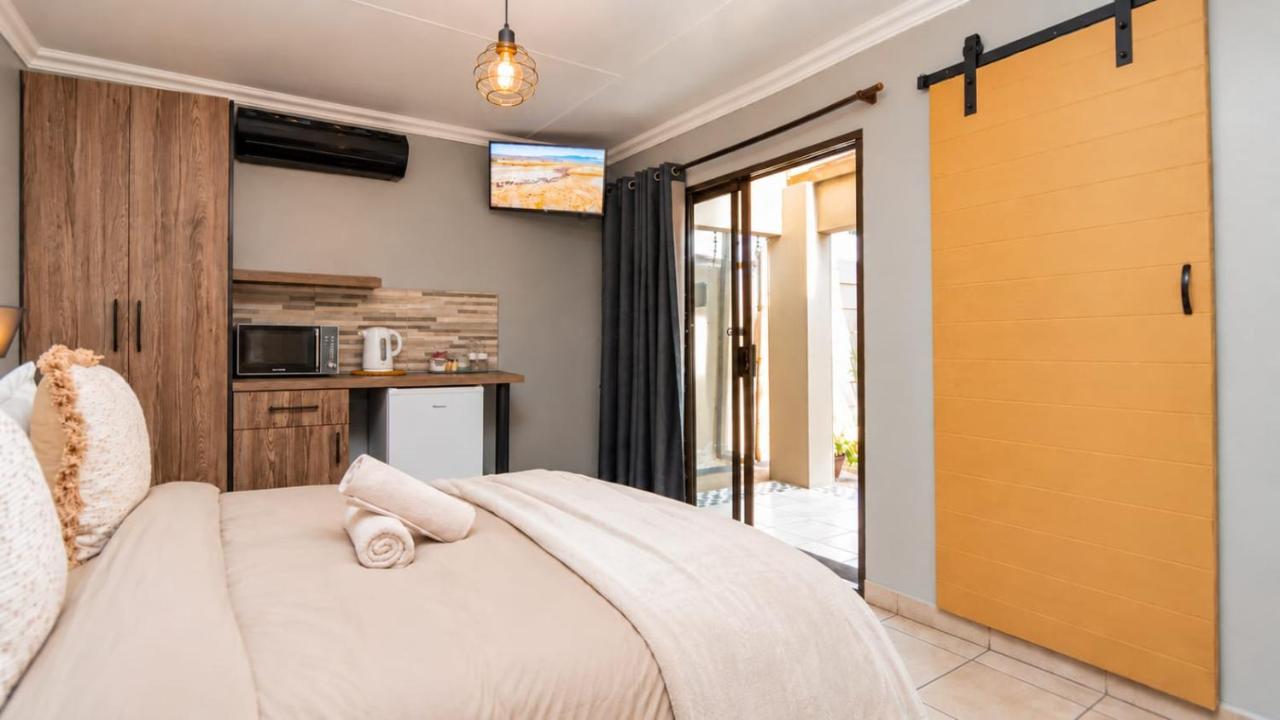 Chambre Lit Queen-Size - Vue sur Jardin