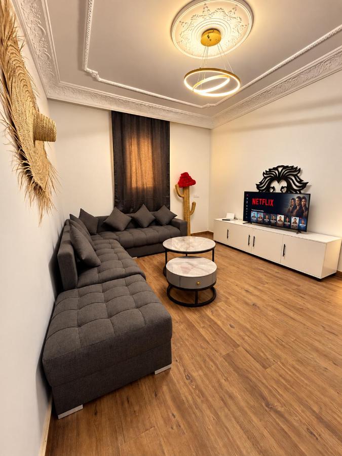 Duplex avec jacuzzi privé sur terrasse à Aourir - B&B Aourir