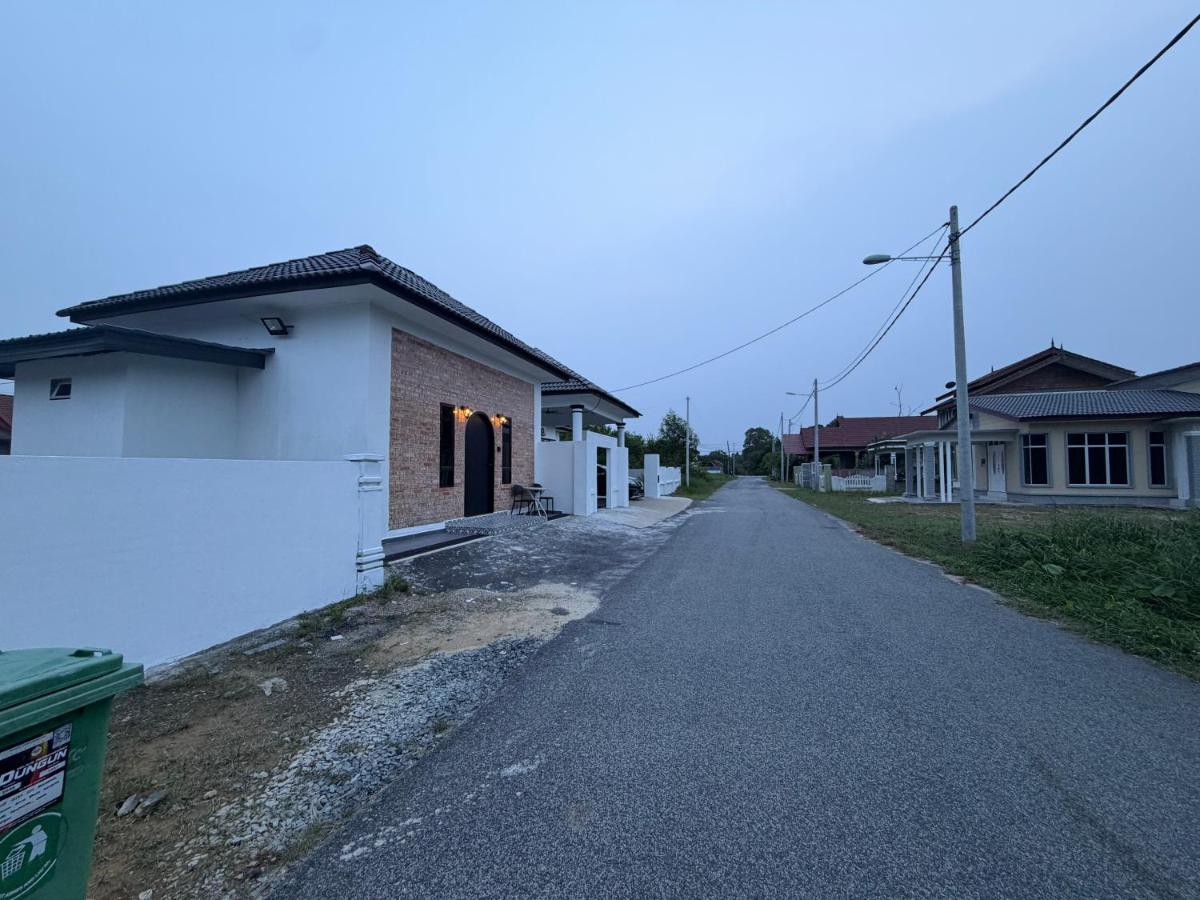 ZYU Roomstay - Ferienwohnung Kampung Baharu Batu Lima