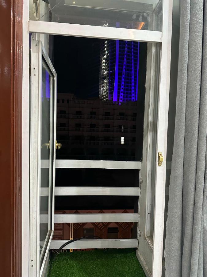 Sleek Modern 1-BHK Apt Steps from Giga Mall DHA2 - B&B Islamabad