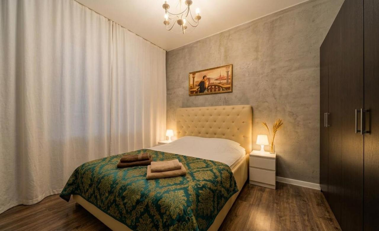 Great studio apartment and parking - Ferienwohnung Chişinău