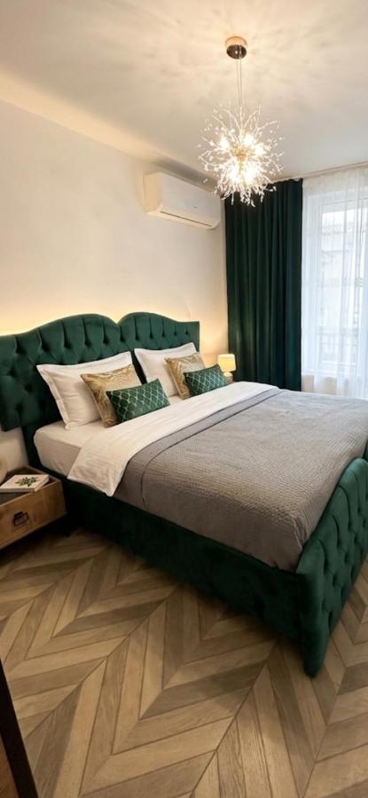 Brand New 1BR Apartment&Private Garage - B&B Sofia