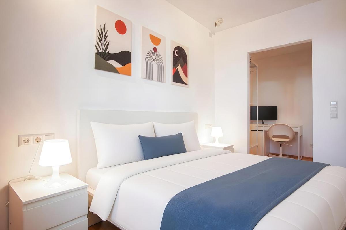 2,5 Zi Design Apt 1st Floor near Porsche Museum with Beamer, Netflix, YouTube - Bed and Breakfast Stuttgart