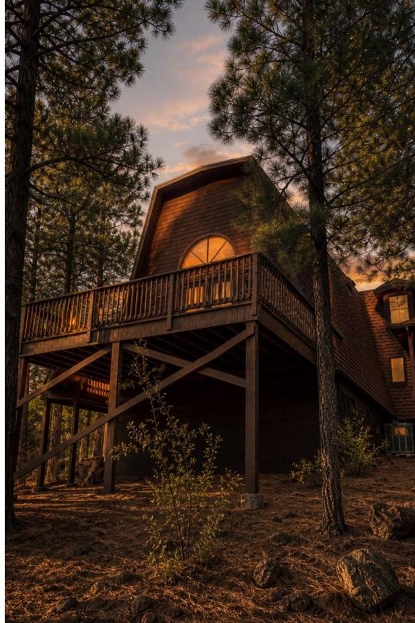 Sunset-View A-Frame Cabin with Fire Pit - Ferienwohnung Show Low