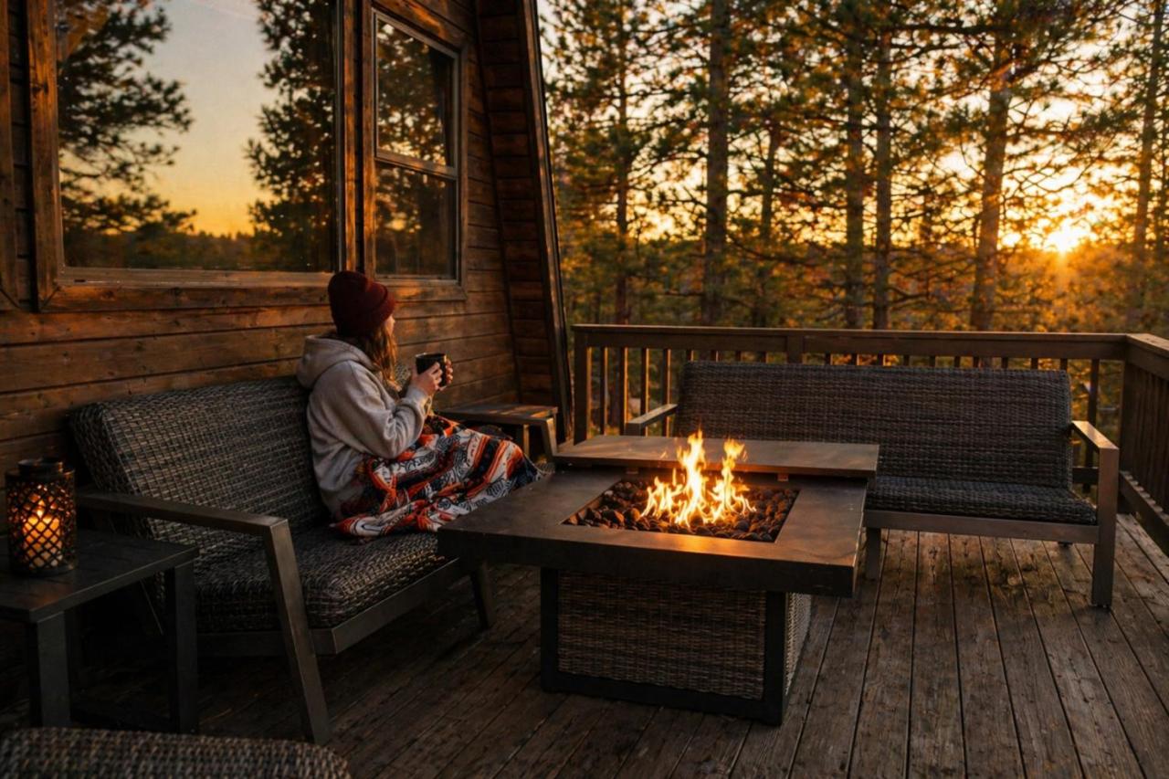Sunset-View A-Frame Cabin with Fire Pit - Ferienwohnung Show Low