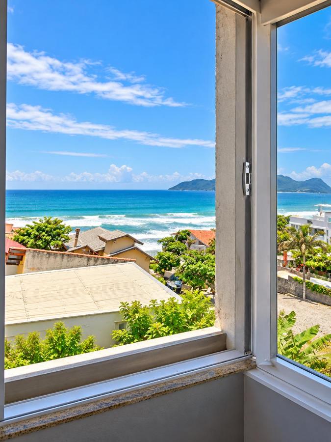 Pousada Samaúma Floripa, ALUGUEL DE QUARTOS - Aconchego e Tranquilidade à 30 metros da Praia - B&B Florianópolis