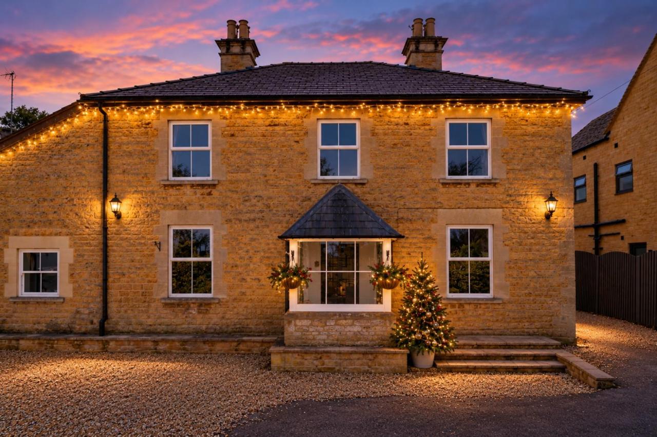 Bourton on the Water Family Retreat with HOT TUB and Parking - Bed and Breakfast Bourton on the Water