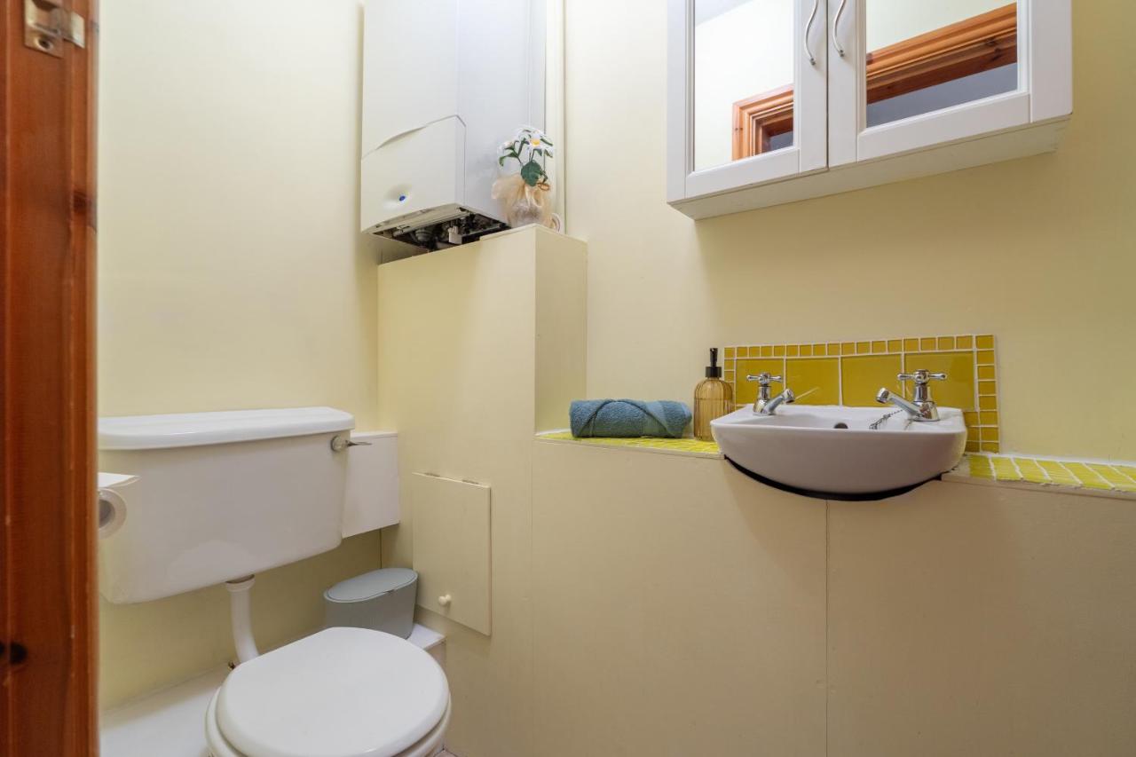 Music Lovers Piano Pets OK & Driveway Parking - Chambres d'hôtes Liverpool