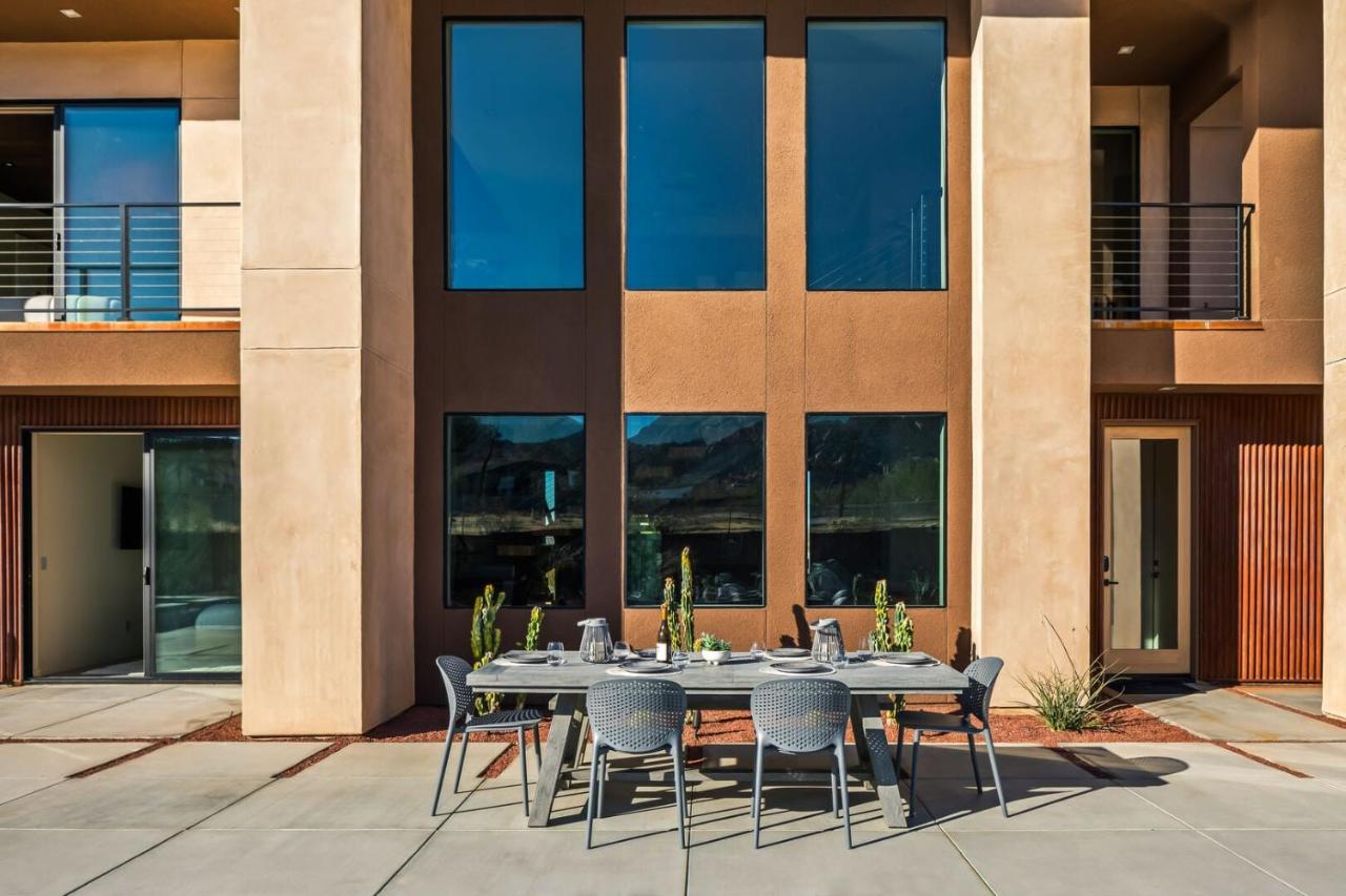 Suncrest by Fieldtrip - JT Modern w Pool and Views - B&B Joshua Tree