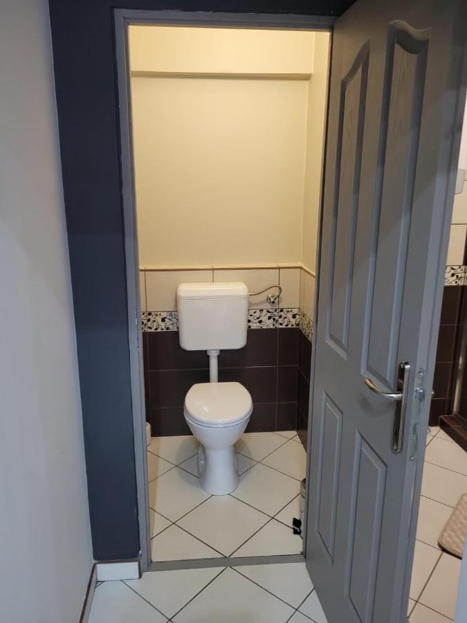 Kardos Apartman - Chambres d'hôtes Eger